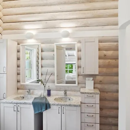 3 Bedroom Cozy In * Dronningmølle