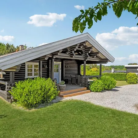 3 Bedroom Cozy In Feriehus *